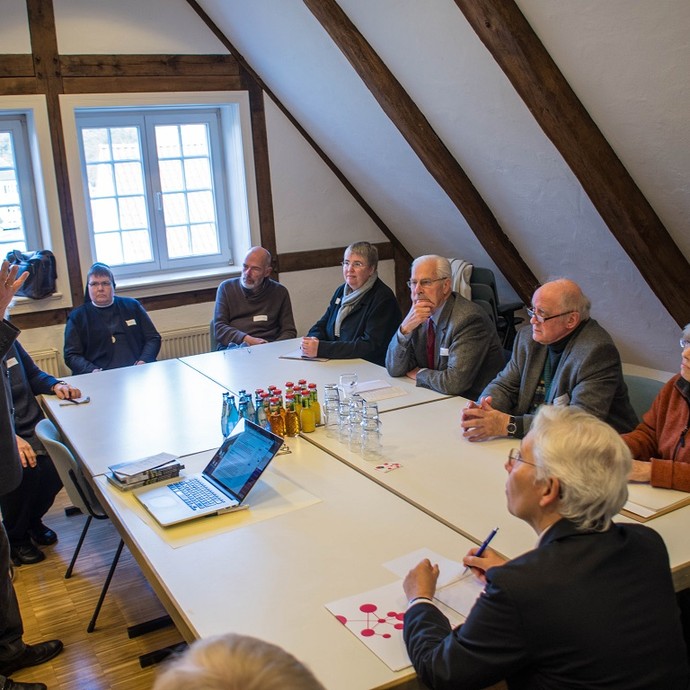 Panel 2 (vergrößerte Bildansicht wird geöffnet)