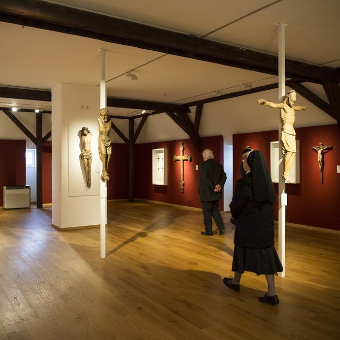 Führung durch das Museum (vergrößerte Bildansicht wird geöffnet)