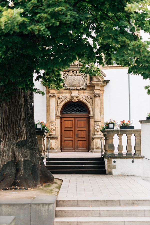 Eingangstür der Kirche St. Franziskus Seraph
Foto: Liborianum