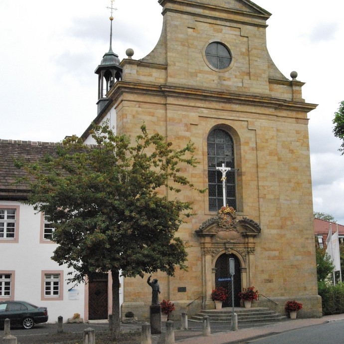 Westwerk der Kapuzinerkirche Brakel. © Katja Hübner.