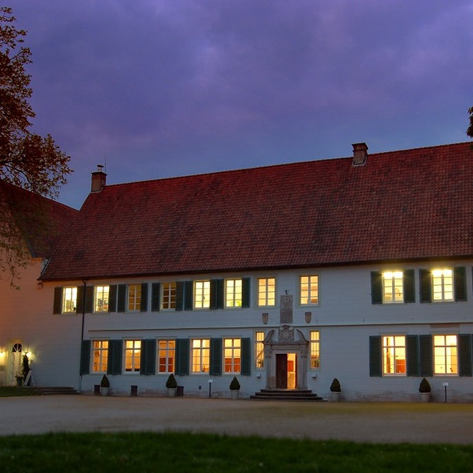 Kloster Bentlage bei Abenddämmerung. © Kloster Bentlage, Gerrit Musekamp.