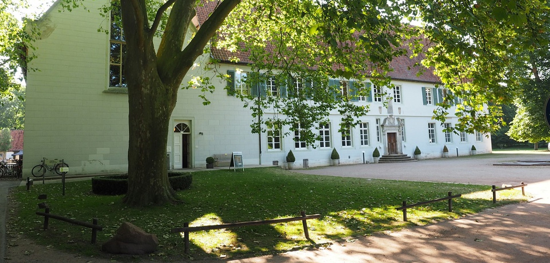 Außenansicht Kloster Bentlage. Foto: Kloster Bentlage, Jan-Christoph Tonigs.