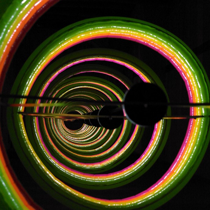 Zeigt die Lichtinstallation Paddlingpools im Kloster Höxter. © NilsVoelker.