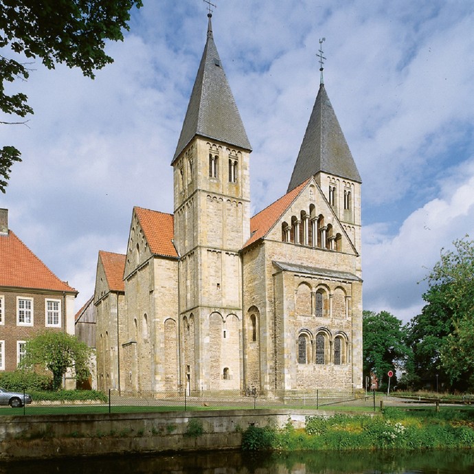 St. Johannes in Ochtrup Langenhorst in der Außenansicht. © Andreas Lechtape, Münster.