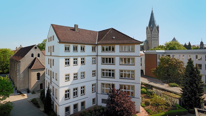 Michaelskloster Paderborn Außenansicht. Foto: Michaelskloster. Michaelskloster Paderborn Außenansicht. Foto: Michaelskloster.