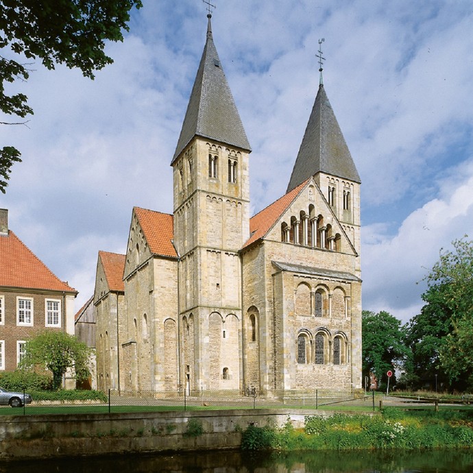 St. Johannes in Ochtrup Langenhorst in der Außenansicht. © Andreas Lechtape, Münster.