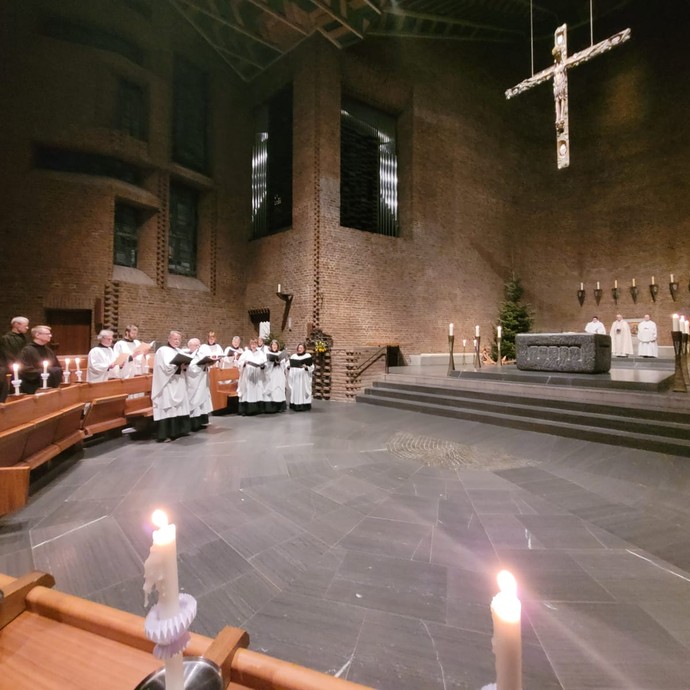 Gottesdienst in der Abtei Königsmünster (vergrößerte Bildansicht wird geöffnet)