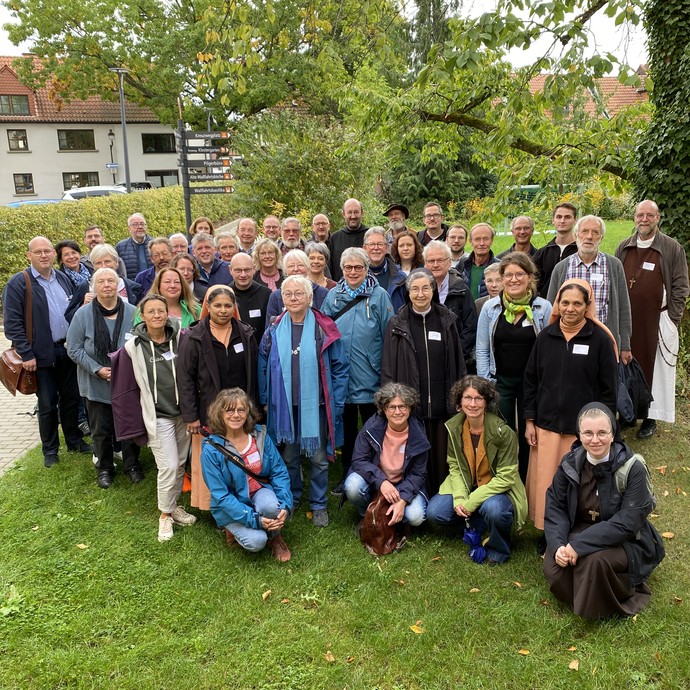 Gruppenbild (vergrößerte Bildansicht wird geöffnet)