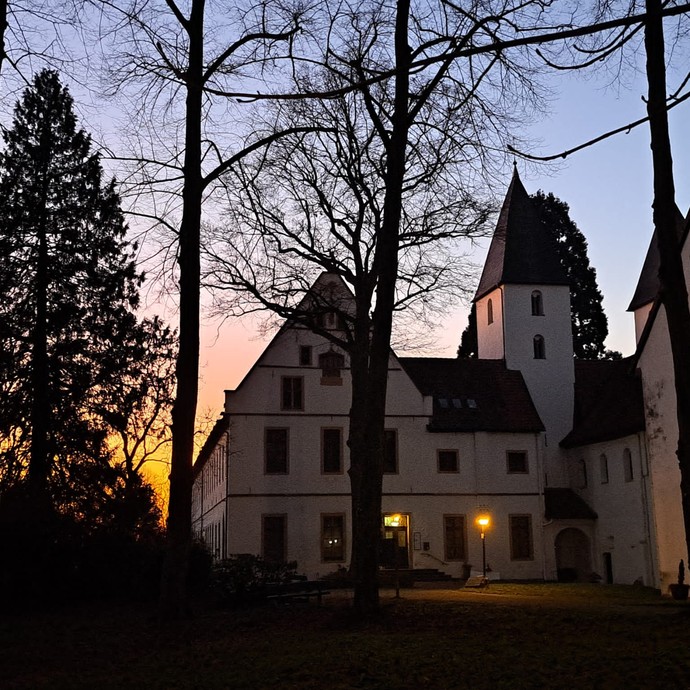 Stift Cappel am Abend